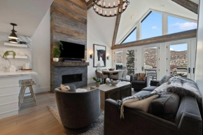 Chic Park City Retreat with Hot Tub Near Town Lift